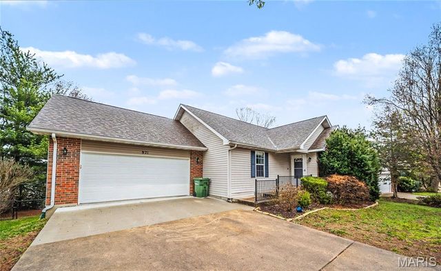 821 Cambridge Drive, Rolla, MO 65401