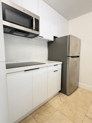 260 NW 107th Ave 204, Miami, FL 33172