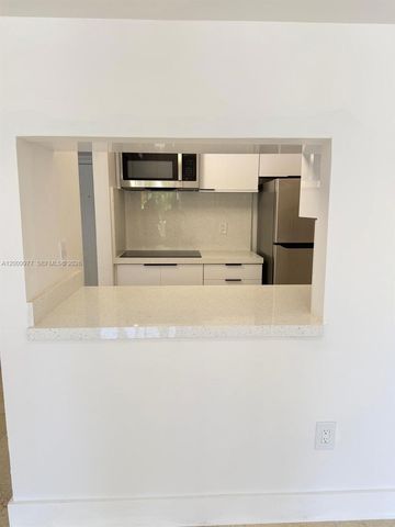 260 NW 107th Ave 204, Miami, FL 33172