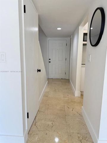 260 NW 107th Ave 204, Miami, FL 33172