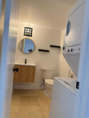 260 NW 107th Ave 204, Miami, FL 33172