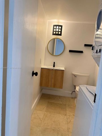 260 NW 107th Ave 204, Miami, FL 33172