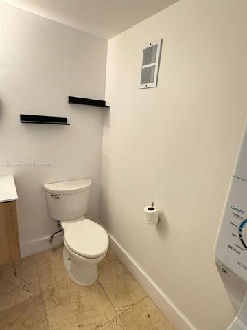 260 NW 107th Ave 204, Miami, FL 33172