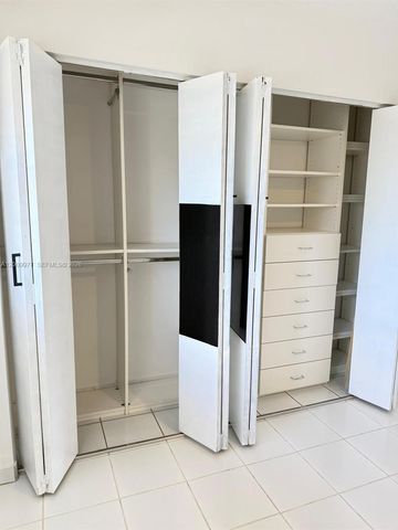 260 NW 107th Ave 204, Miami, FL 33172