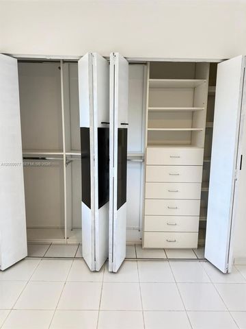 260 NW 107th Ave 204, Miami, FL 33172