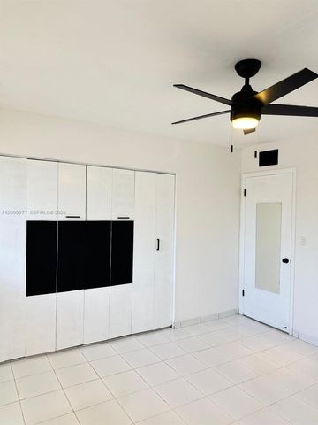 260 NW 107th Ave 204, Miami, FL 33172