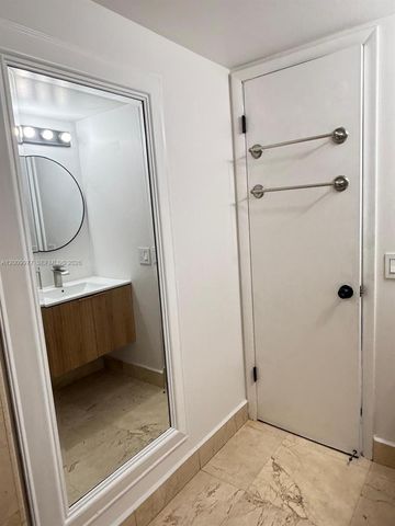 260 NW 107th Ave 204, Miami, FL 33172