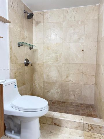 260 NW 107th Ave 204, Miami, FL 33172