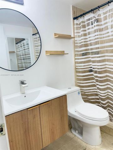 260 NW 107th Ave 204, Miami, FL 33172