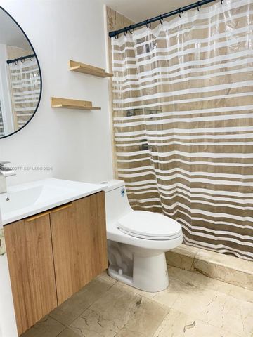 260 NW 107th Ave 204, Miami, FL 33172