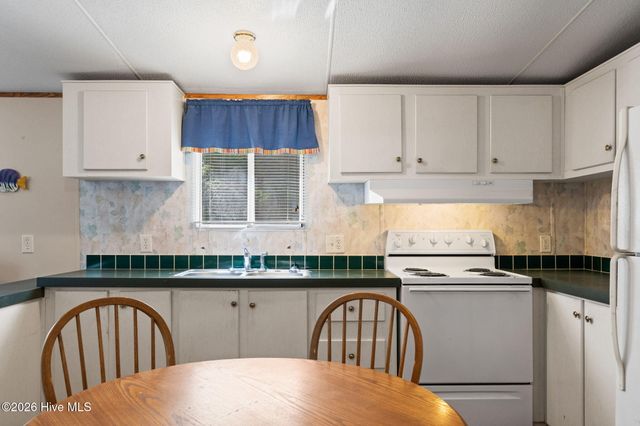 2412 Myrtlewood Drive SW, Supply, NC 28462