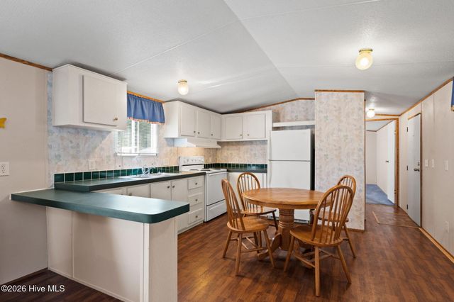 2412 Myrtlewood Drive SW, Supply, NC 28462