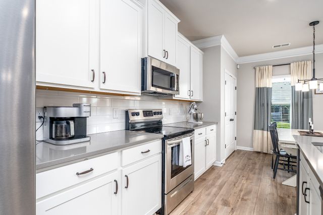 2991 Timewinder Way, Columbia, TN 38401