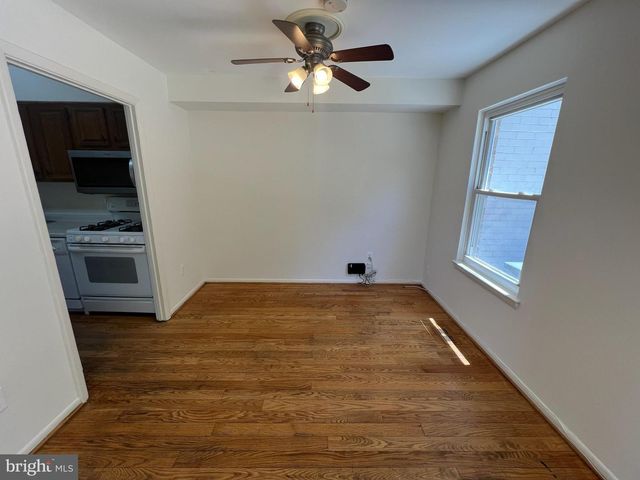 5566 BURNSIDE DR, Rockville, MD 20853