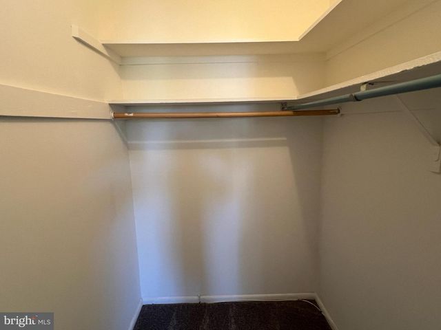 5566 BURNSIDE DR, Rockville, MD 20853