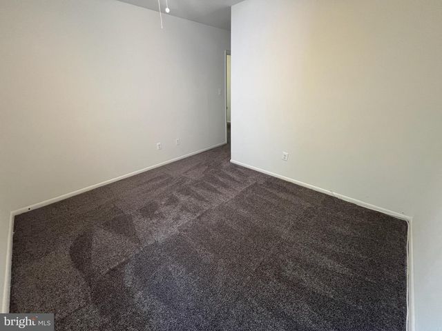 5566 BURNSIDE DR, Rockville, MD 20853