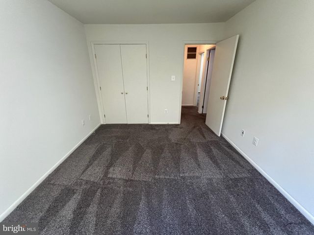 5566 BURNSIDE DR, Rockville, MD 20853