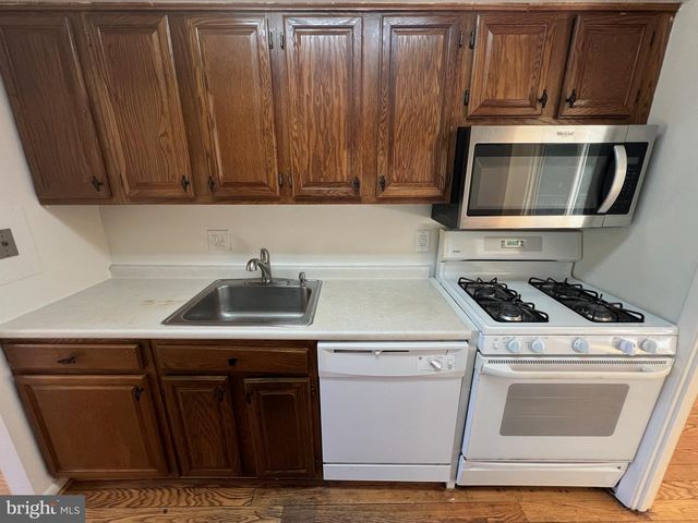 5566 BURNSIDE DR, Rockville, MD 20853