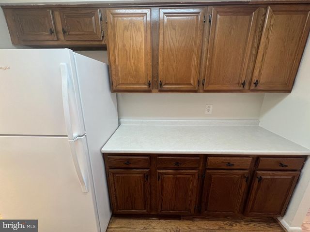 5566 BURNSIDE DR, Rockville, MD 20853