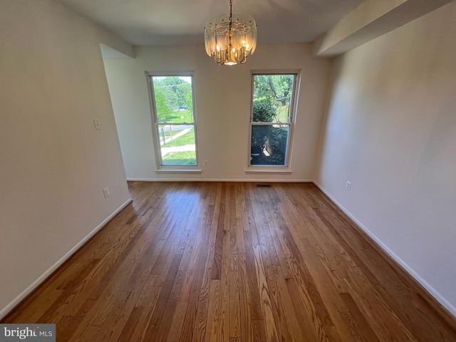 5566 BURNSIDE DR, Rockville, MD 20853