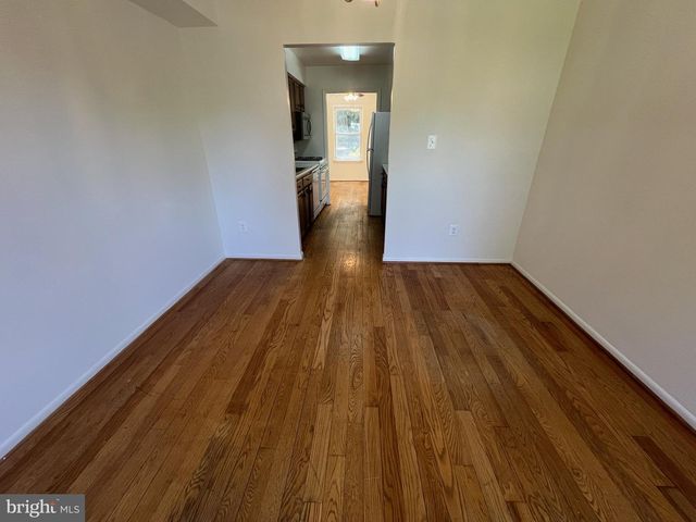 5566 BURNSIDE DR, Rockville, MD 20853