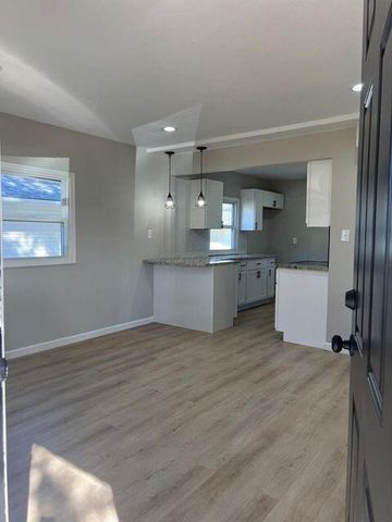 1106 S James Road, Columbus, OH 43227