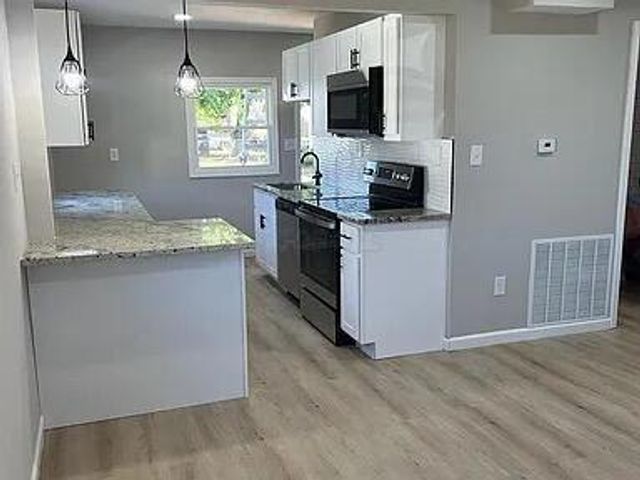 1106 S James Road, Columbus, OH 43227