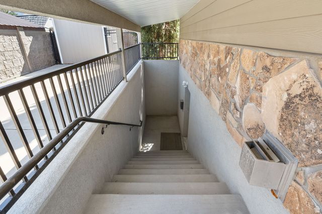 2420 E ROYAL PINE CV, Cottonwood Heights, UT 84093