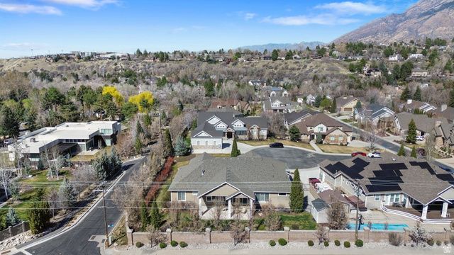 2420 E ROYAL PINE CV, Cottonwood Heights, UT 84093