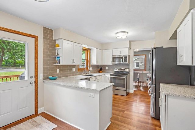 5838 Roanoke Drive, Fitchburg, WI 53719