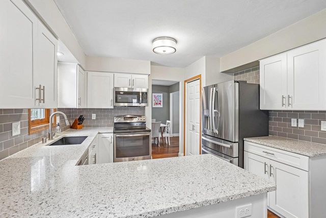 5838 Roanoke Drive, Fitchburg, WI 53719