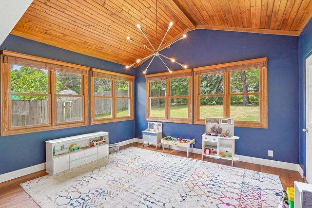 5838 Roanoke Drive, Fitchburg, WI 53719