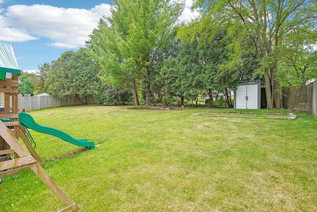 5838 Roanoke Drive, Fitchburg, WI 53719