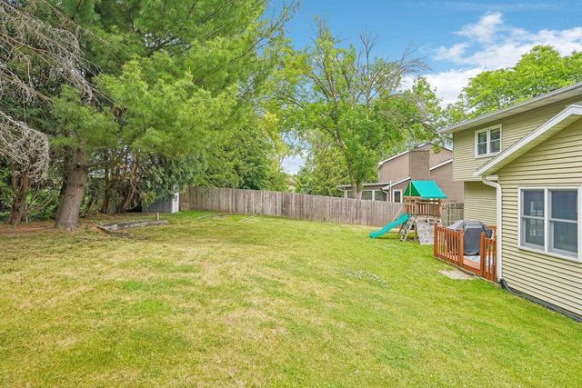 5838 Roanoke Drive, Fitchburg, WI 53719