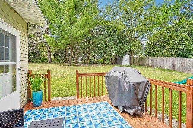 5838 Roanoke Drive, Fitchburg, WI 53719