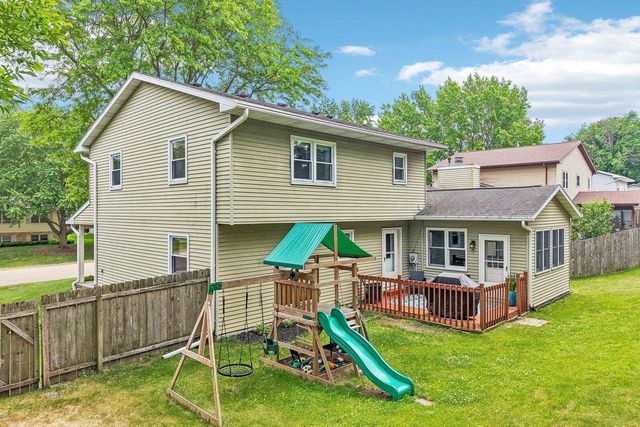 5838 Roanoke Drive, Fitchburg, WI 53719