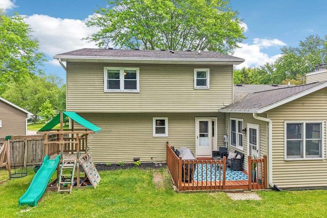 5838 Roanoke Drive, Fitchburg, WI 53719