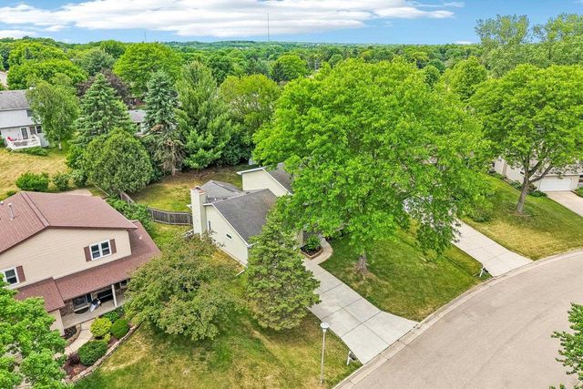 5838 Roanoke Drive, Fitchburg, WI 53719