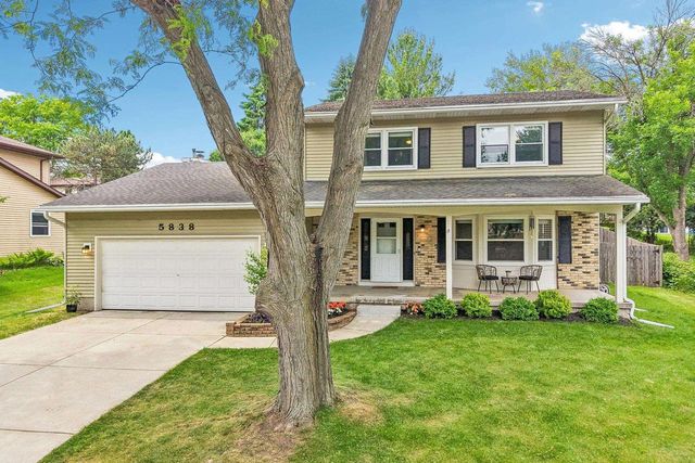 5838 Roanoke Drive, Fitchburg, WI 53719