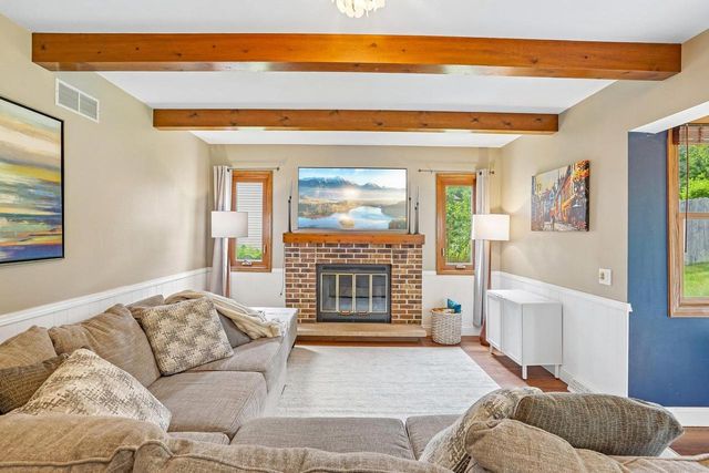 5838 Roanoke Drive, Fitchburg, WI 53719