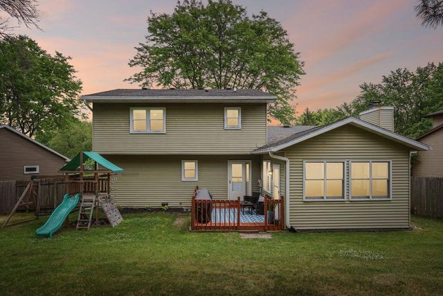 5838 Roanoke Drive, Fitchburg, WI 53719