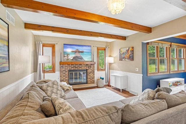 5838 Roanoke Drive, Fitchburg, WI 53719