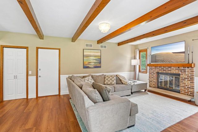5838 Roanoke Drive, Fitchburg, WI 53719