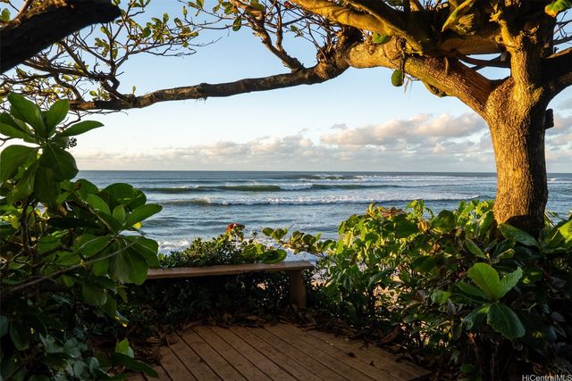 61-651 Kamehameha Highway, Haleiwa, HI 96712