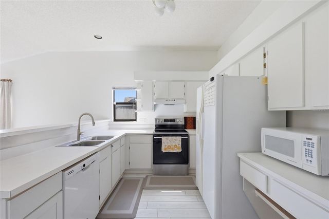 10137 PINK CARNATION COURT, Orlando, FL 32825