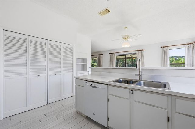 10137 PINK CARNATION COURT, Orlando, FL 32825