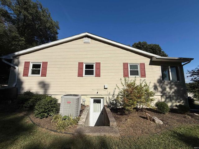 2413 Spice Valley Road, Mitchell, IN 47446