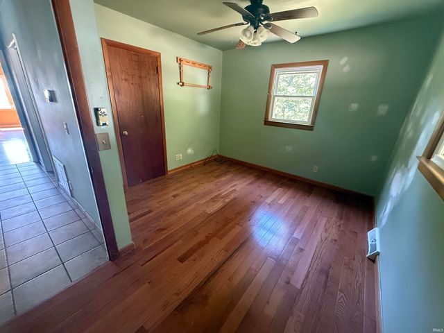 2413 Spice Valley Road, Mitchell, IN 47446