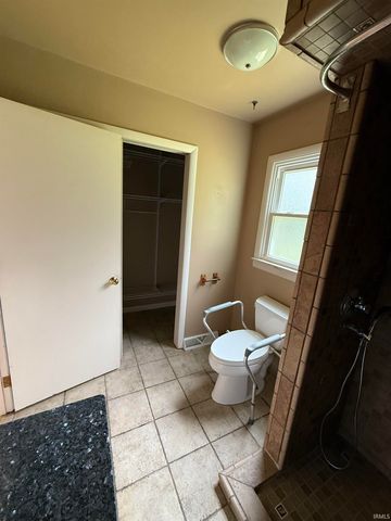 2413 Spice Valley Road, Mitchell, IN 47446