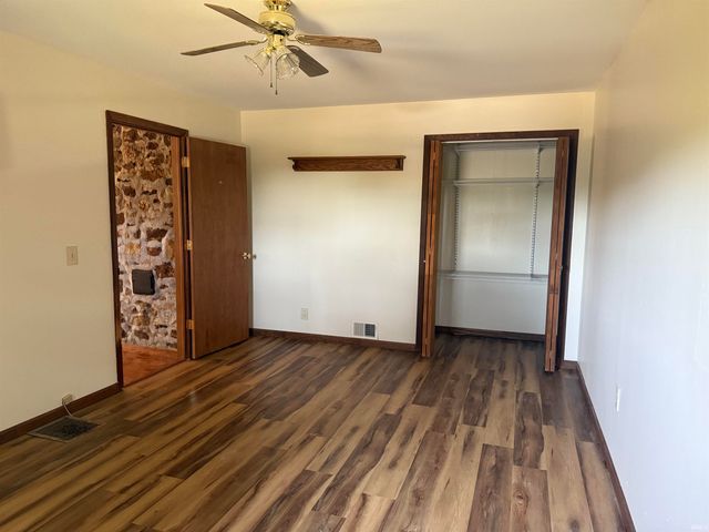 2413 Spice Valley Road, Mitchell, IN 47446